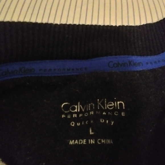 CALVIN KLEIN SWEATSHIRT - Picture 3 of 3